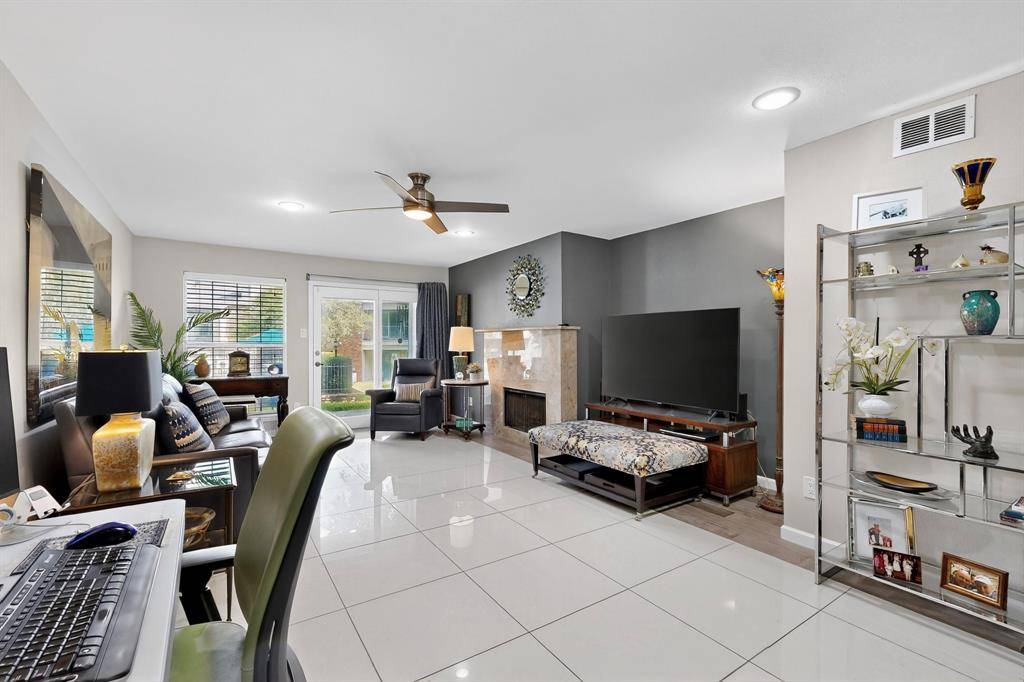 2535 Wedglea Drive #114, Dallas, TX 75211