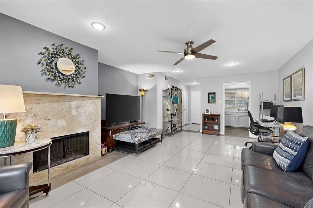 2535 Wedglea Drive #114, Dallas, TX 75211