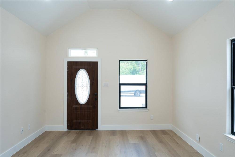 643 Rayenell Avenue, Dallas, TX 75217