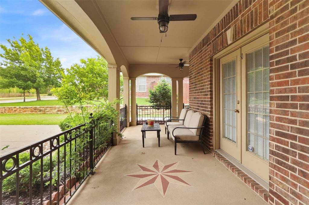 9708 Brewster Lane, Fort Worth, TX 76244