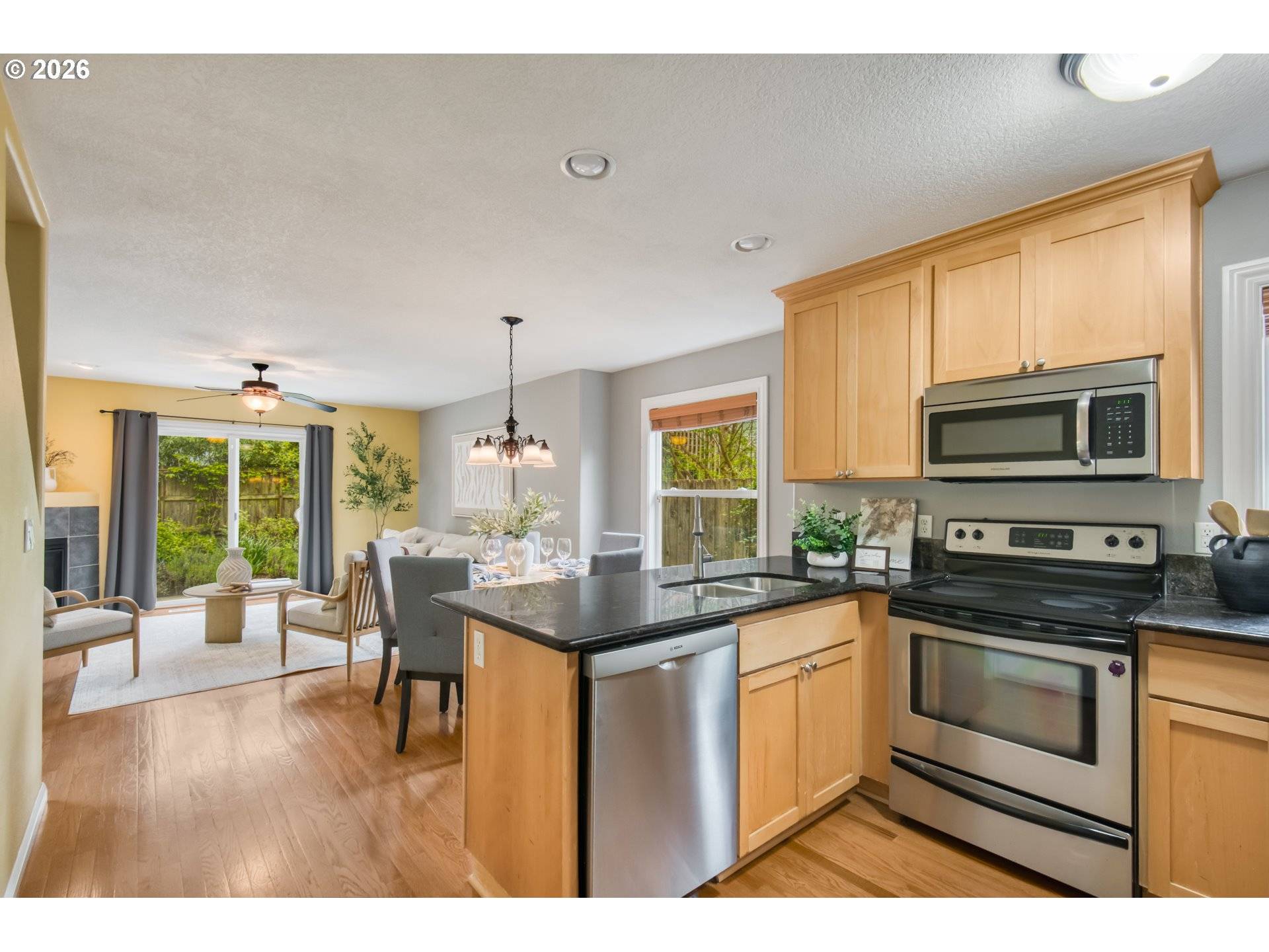 6842 N SEDRO ST, Portland, OR 97203