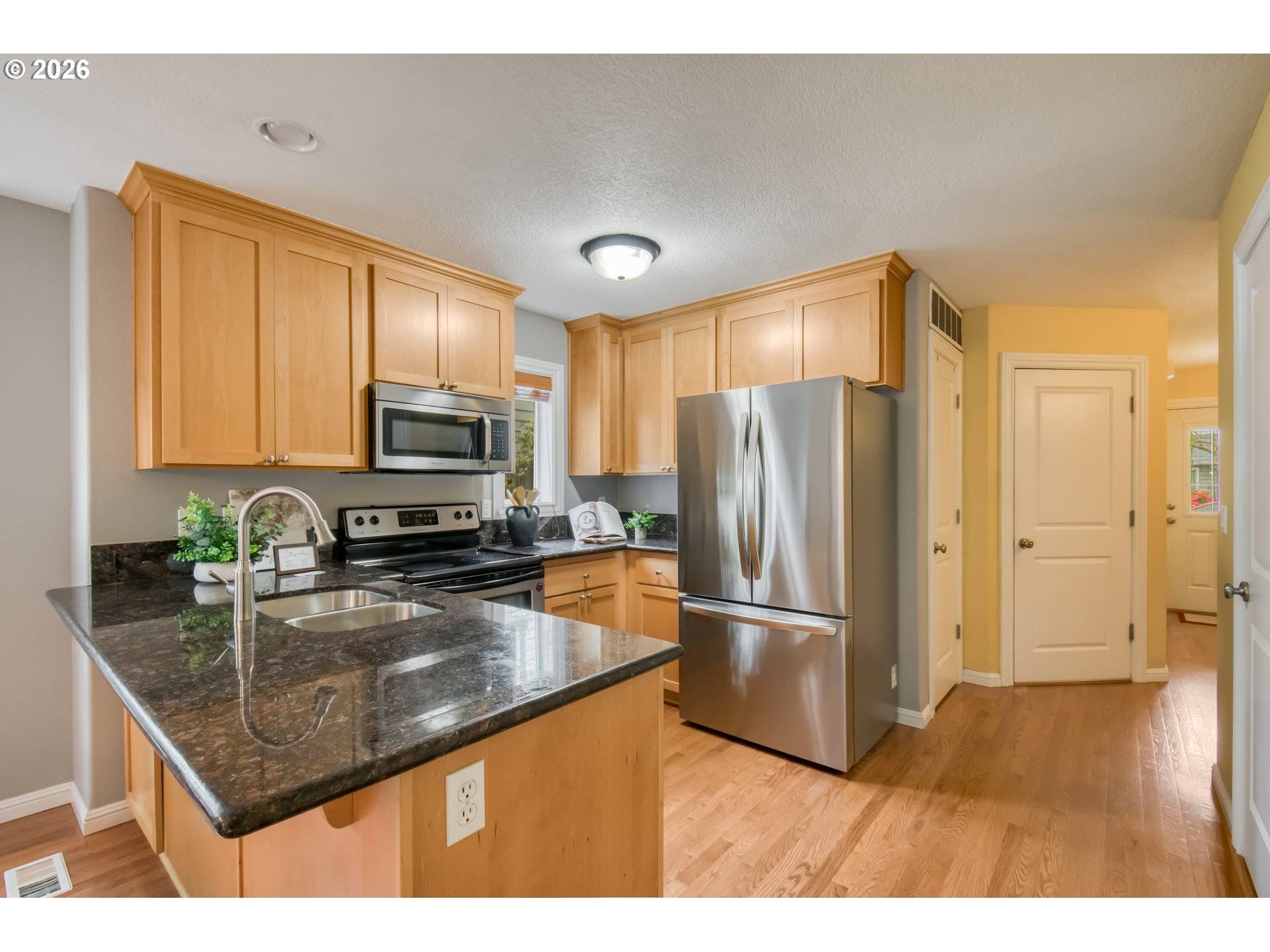 6842 N SEDRO ST, Portland, OR 97203