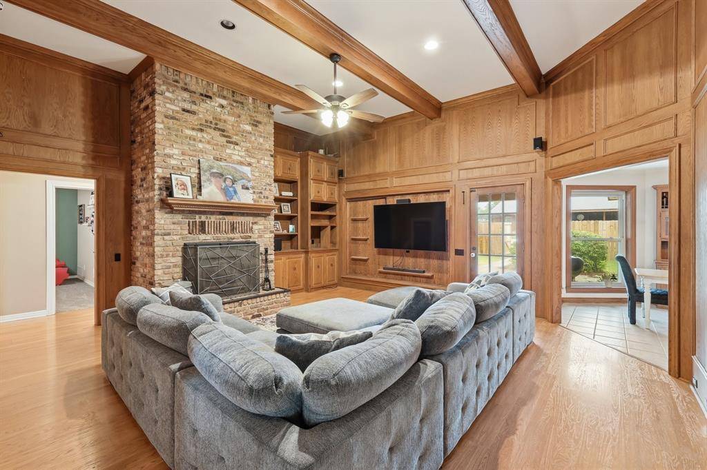 11303 Southwind Place, Krum, TX 76249