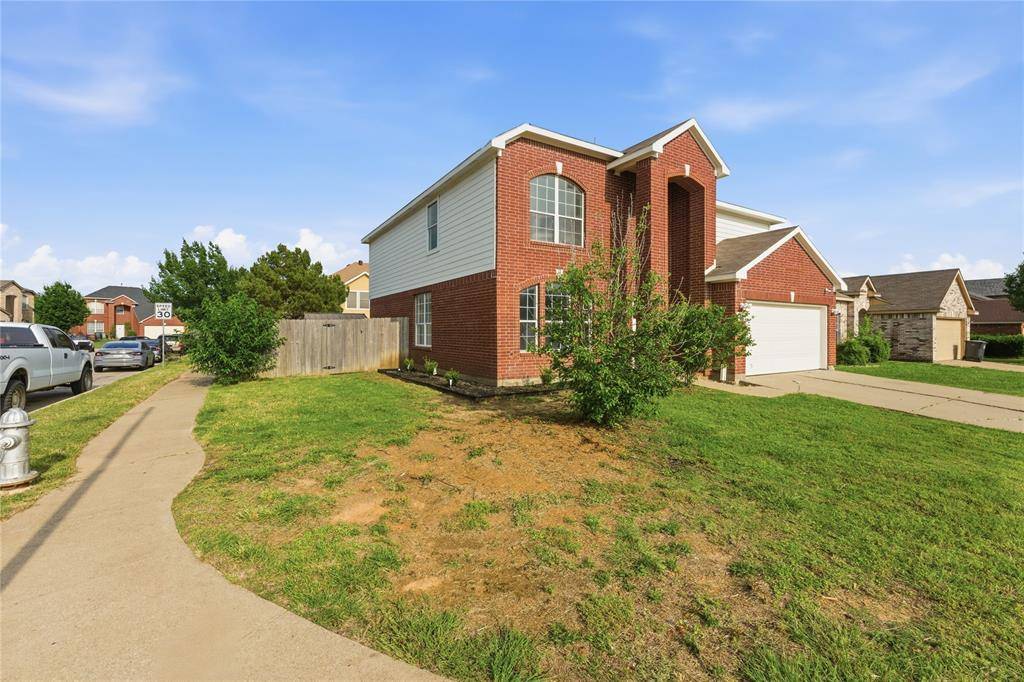 7301 Tin Cup Drive, Arlington, TX 76001
