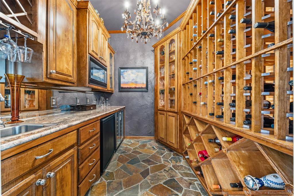 887 Hcr. 3110 N, Abbott, TX 76621