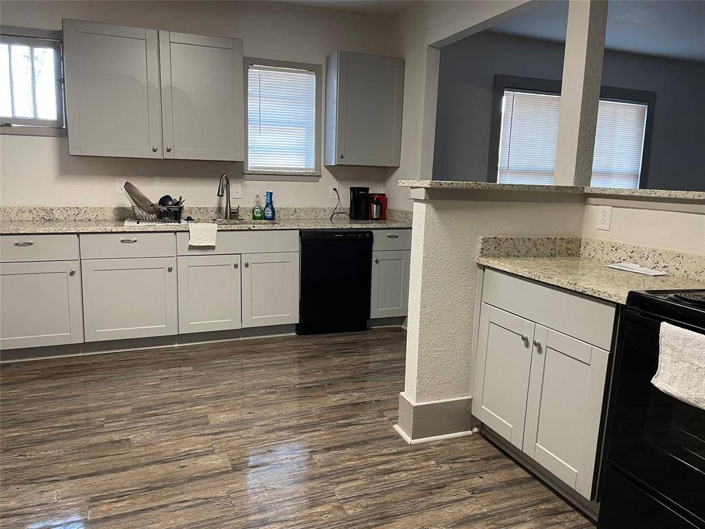 2722 Travis Avenue, Fort Worth, TX 76110