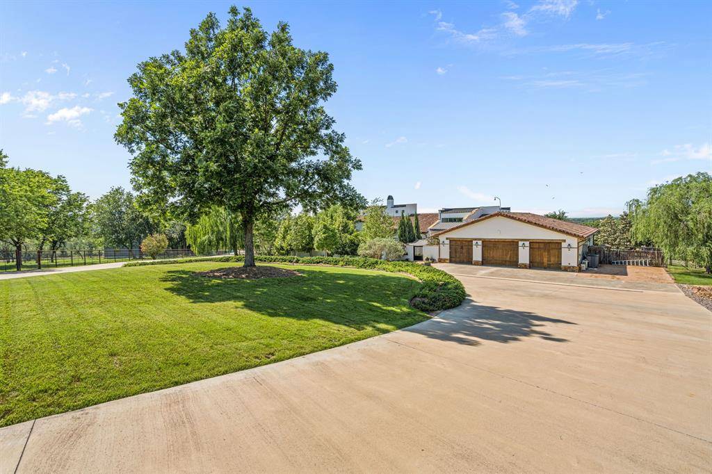 321 Verna Trail N, Fort Worth, TX 76108