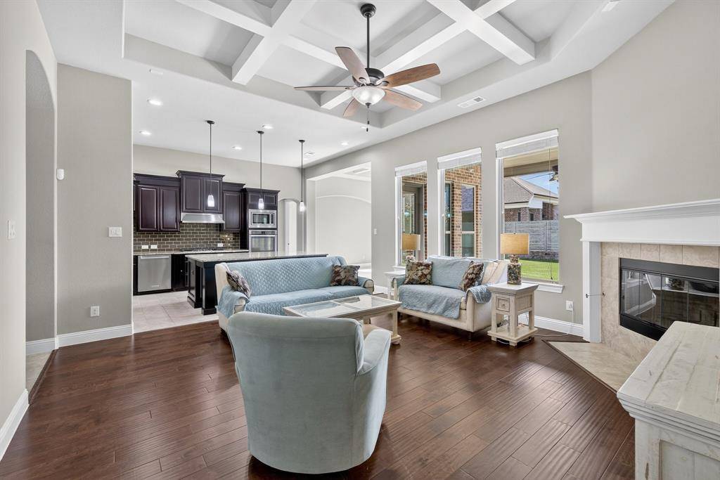 710 Sunflower Avenue, Argyle, TX 76226