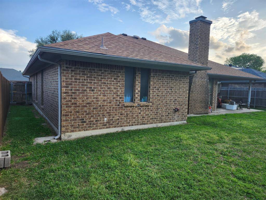 609 Betsy Ross Drive, Arlington, TX 76002