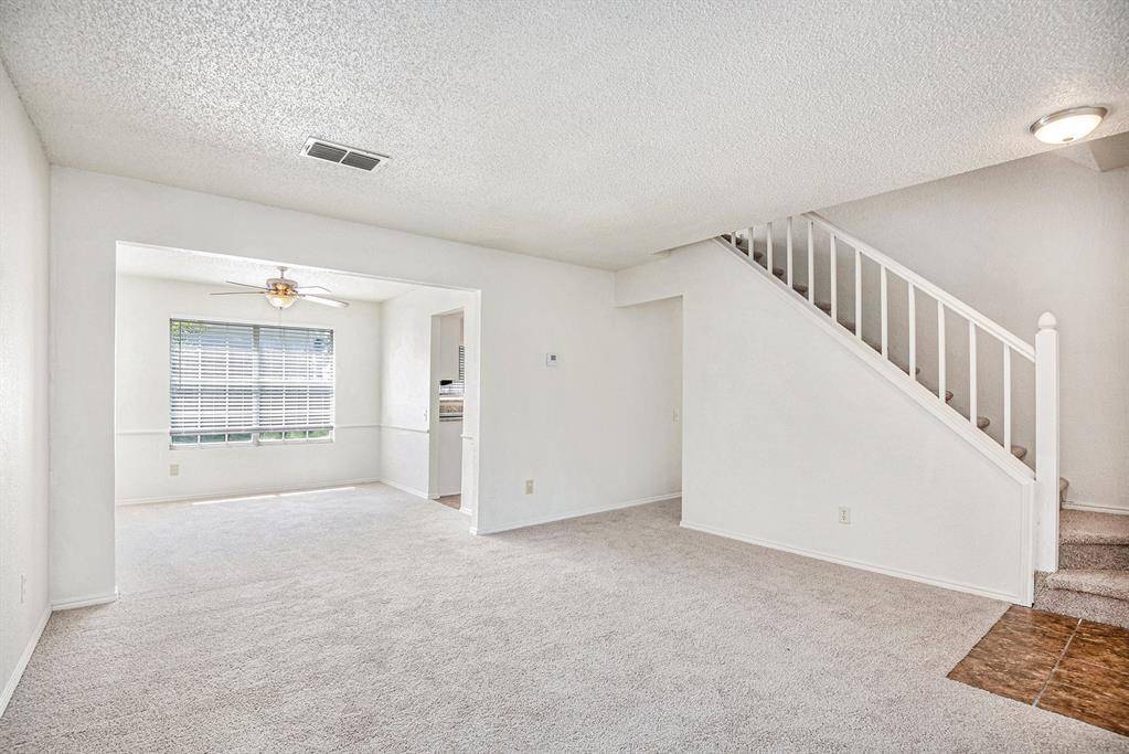 8201 Cloverglen Lane, Fort Worth, TX 76123