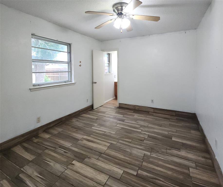409 Nathan Street, Burleson, TX 76028