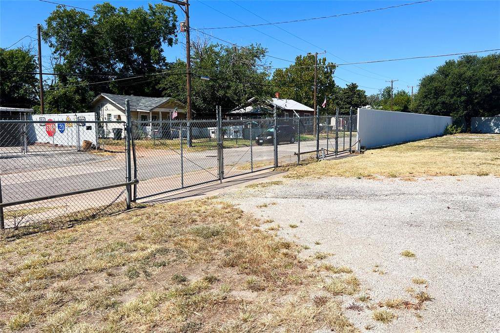 231 Central Freeway E, Wichita Falls, TX 76301