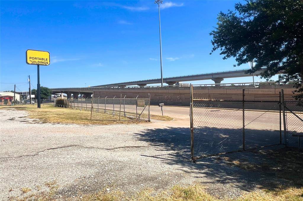 231 Central Freeway E, Wichita Falls, TX 76301