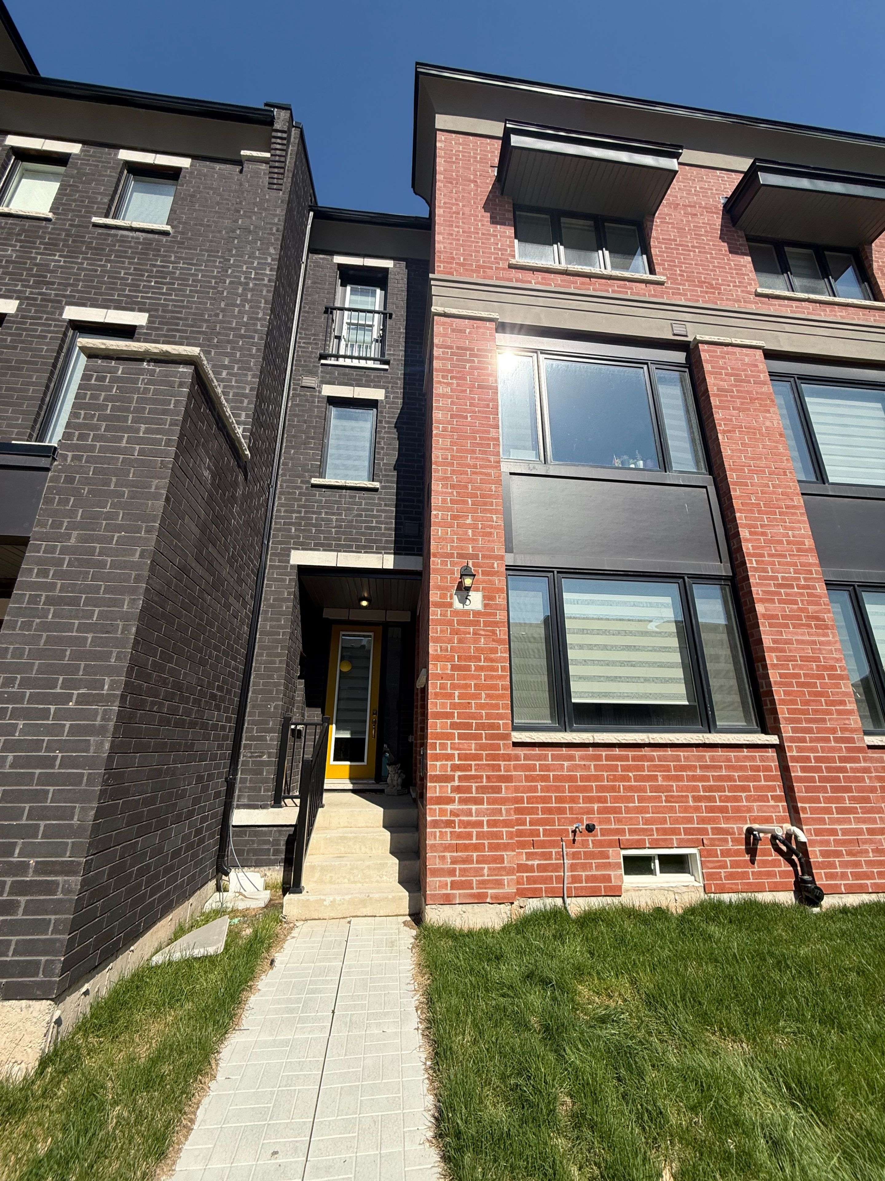 5 Marvin AVE, Oakville, ON L6H 0Z6
