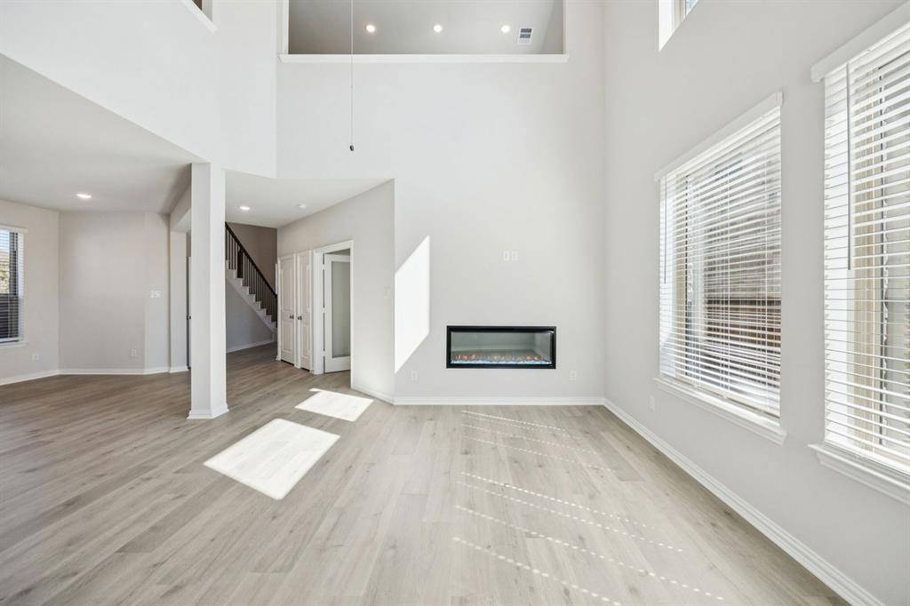 2101 Lone Oak Trail, Mesquite, TX 75181