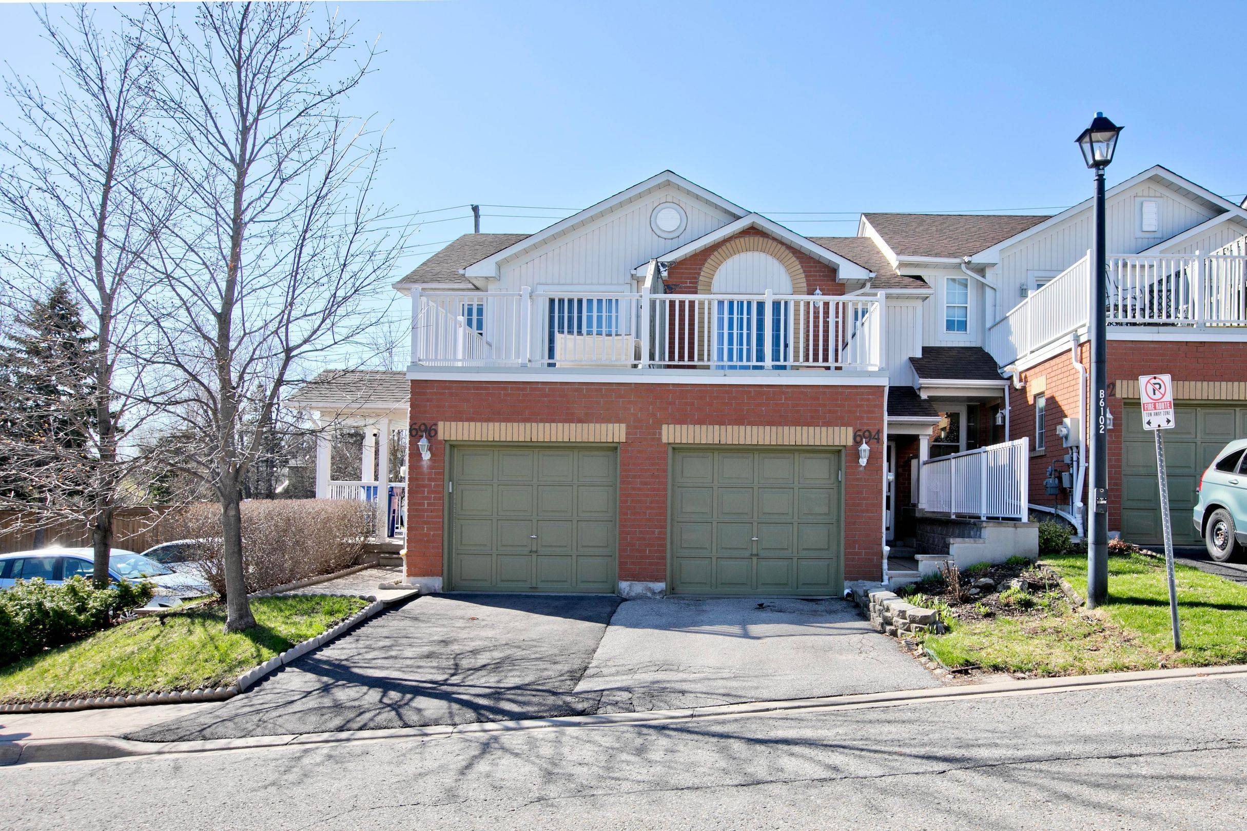 694 Limpert TER, Newmarket, ON L3Y 8R2