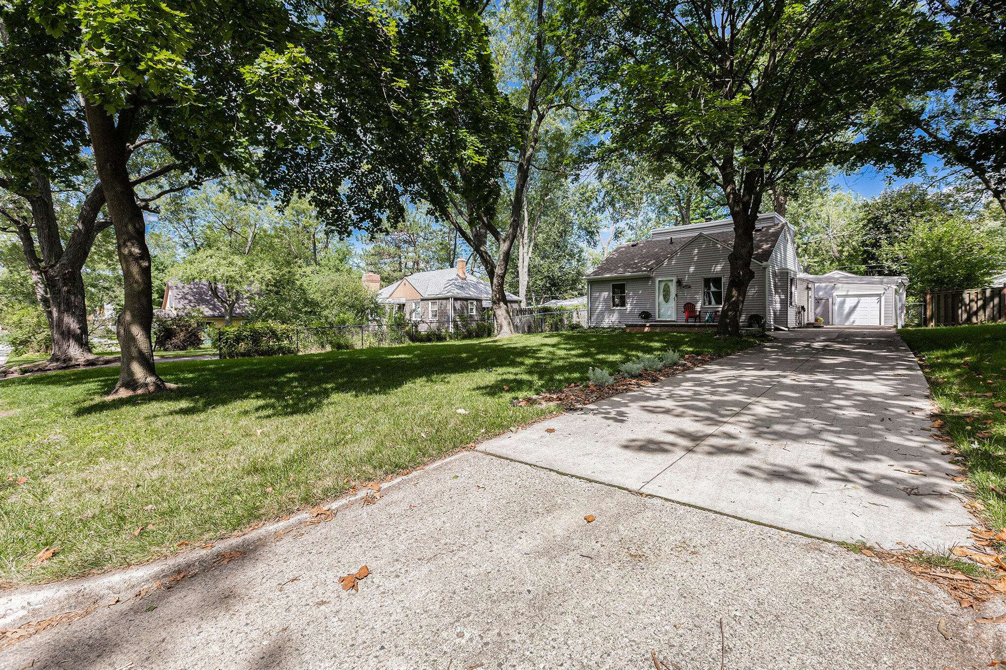 2657 Elmwood AVE, Annarborcity_washtenaw, MI 48104