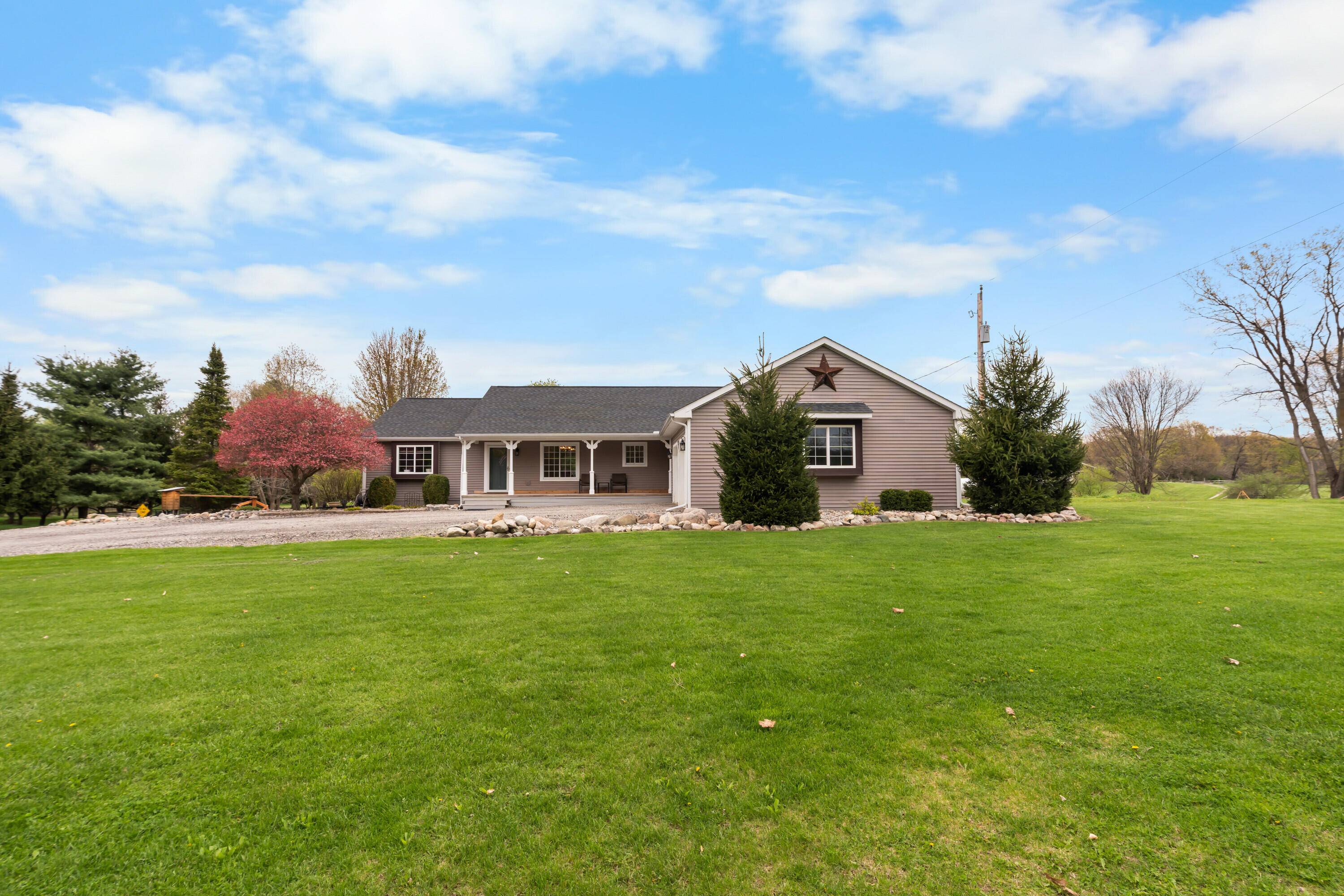 6540 Munsell RD, Iosco Twp, MI 48843