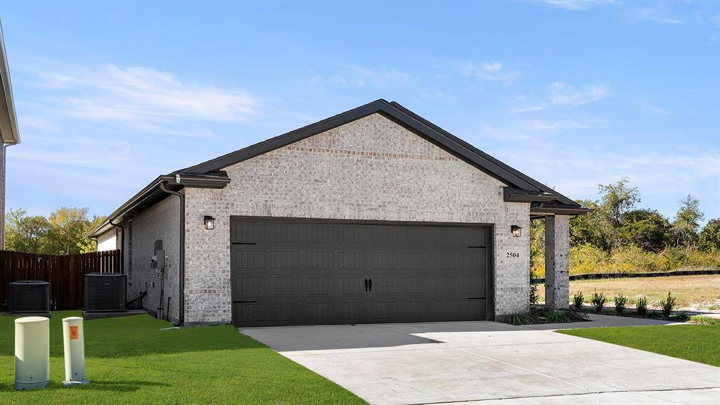 2504 Yo Ranch Road, Anna, TX 75409