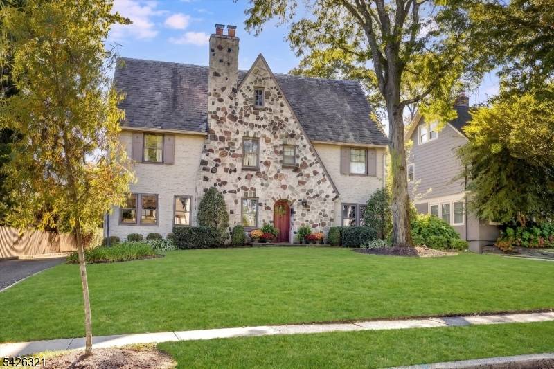 13 Ferncliff Ter, Glen Ridge Boro Twp., NJ 07028