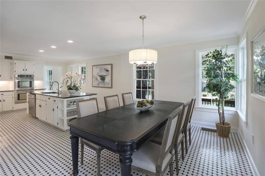 1102 Howell Street, Mckinney, TX 75069