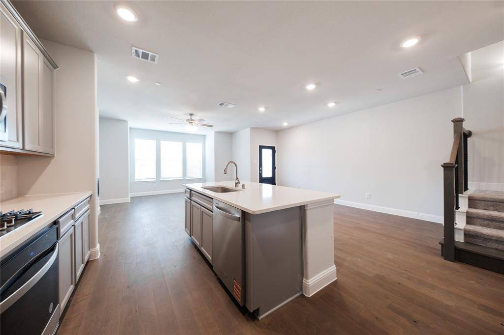 2116 Naples Drive, Rowlett, TX 75088