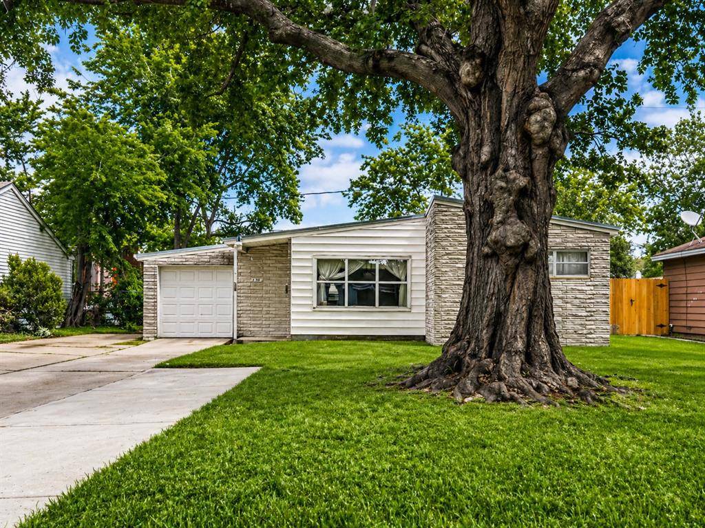 6730 Lodge Street, Houston, TX 77092