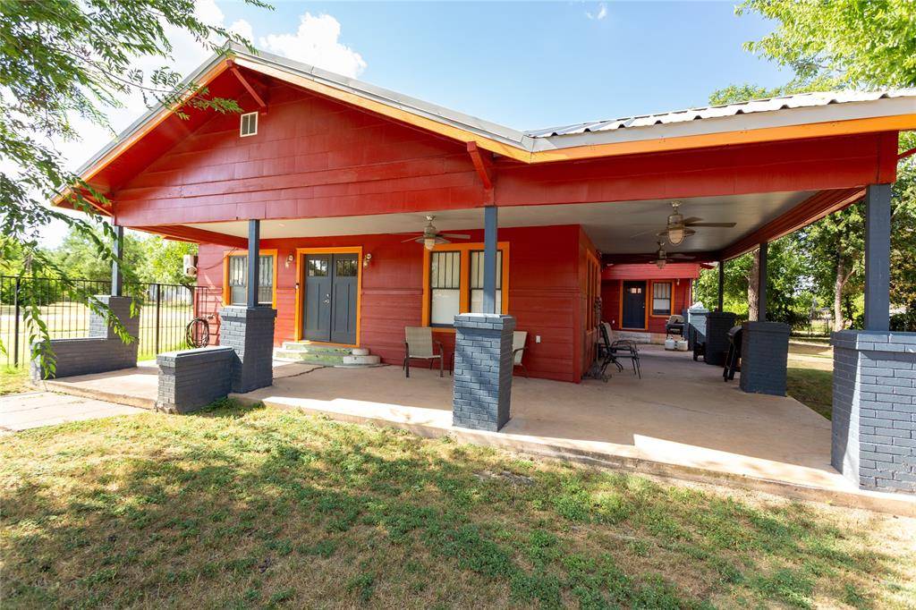 340 W 3rd Street, Baird, TX 79504