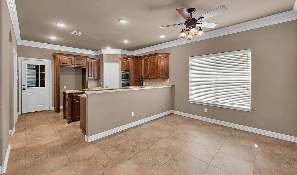 1405 Val Halla Park, Robinson, TX 76706