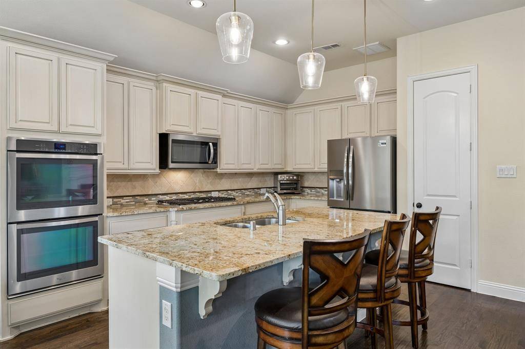 8218 Haltered Horse Lane, Frisco, TX 75036