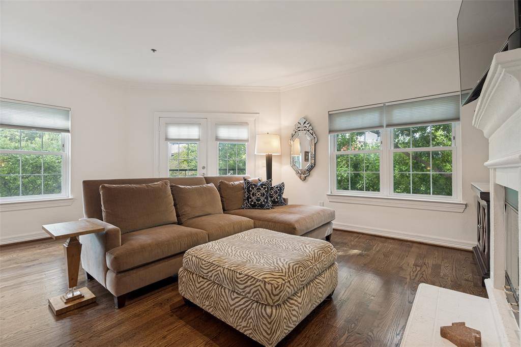 3400 Welborn Street #323, Dallas, TX 75219