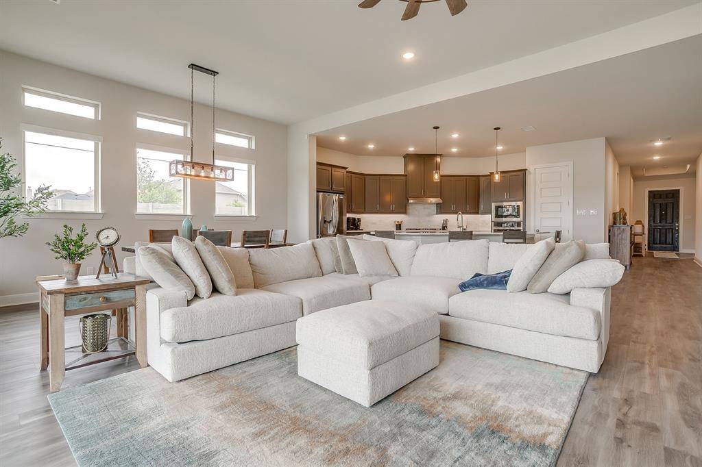 1704 Friendship Lane, Argyle, TX 76226