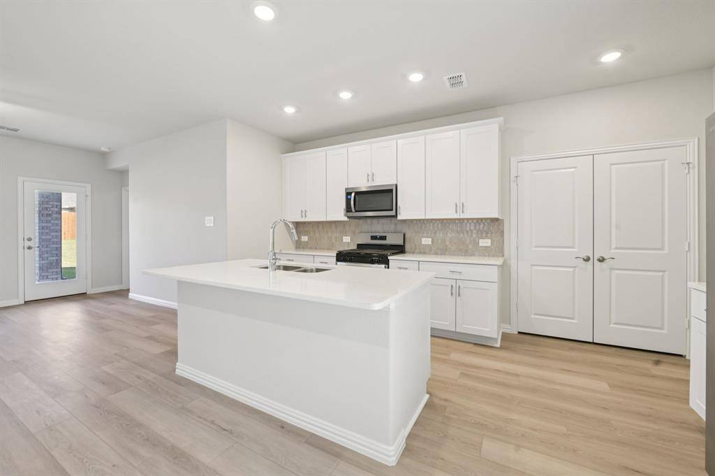 3521 Bridgeport Drive, Farmersville, TX 75442