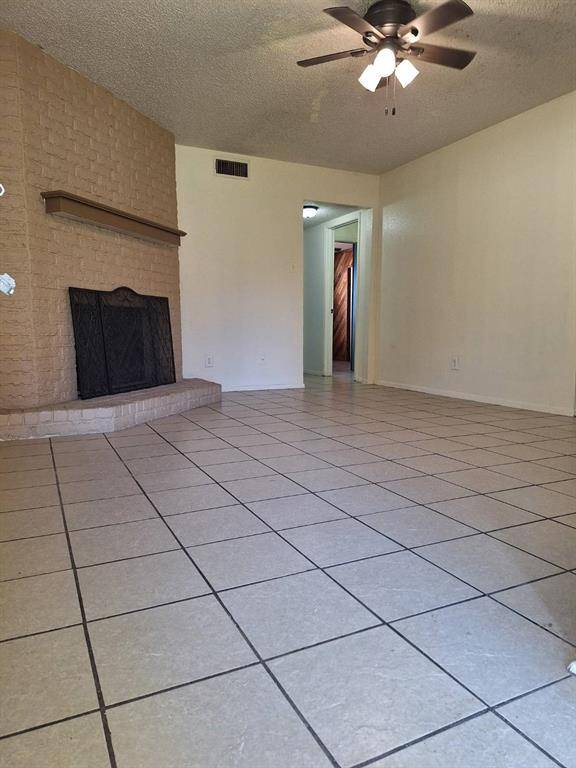 129 Allencrest Drive, White Settlement, TX 76108