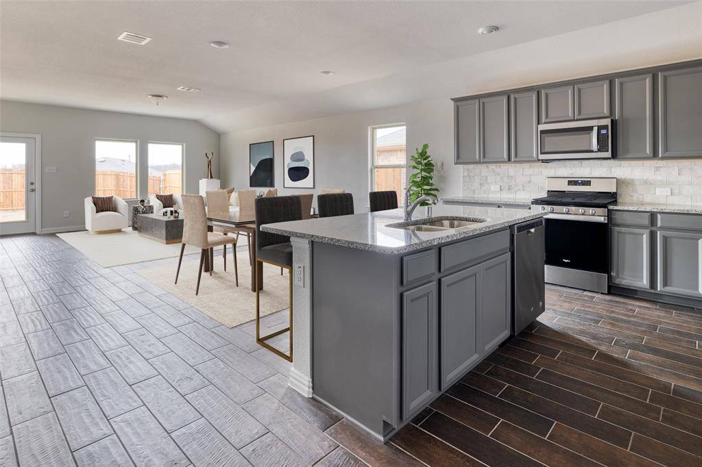 2201 Bayou Glen Drive, Denton, TX 76207