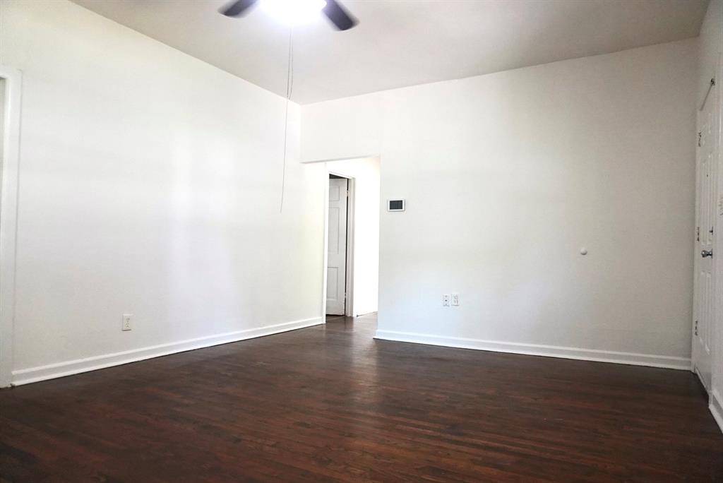 404 W Elm Street, Alvord, TX 76225