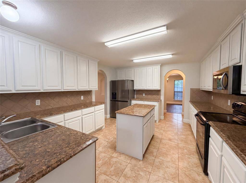 1005 Atlanta Drive, Denton, TX 76208