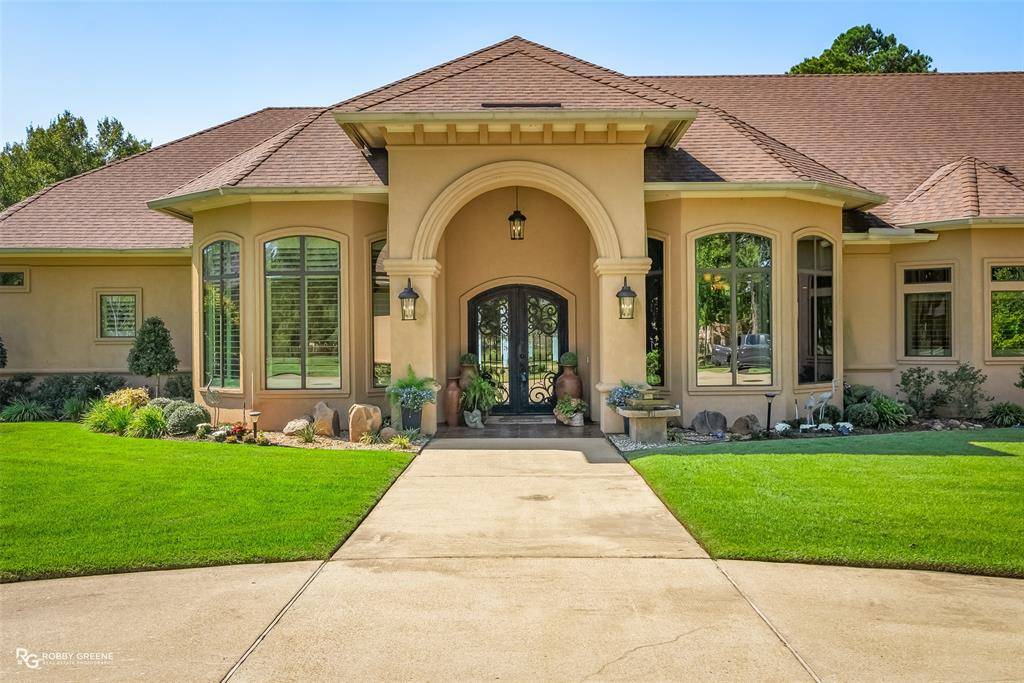 2002 N Cross Drive, Shreveport, LA 71107