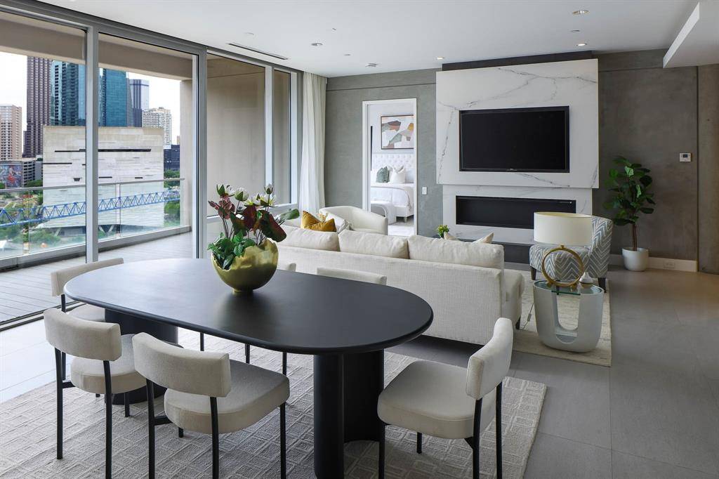 2408 Victory Park Lane #1039, Dallas, TX 75219