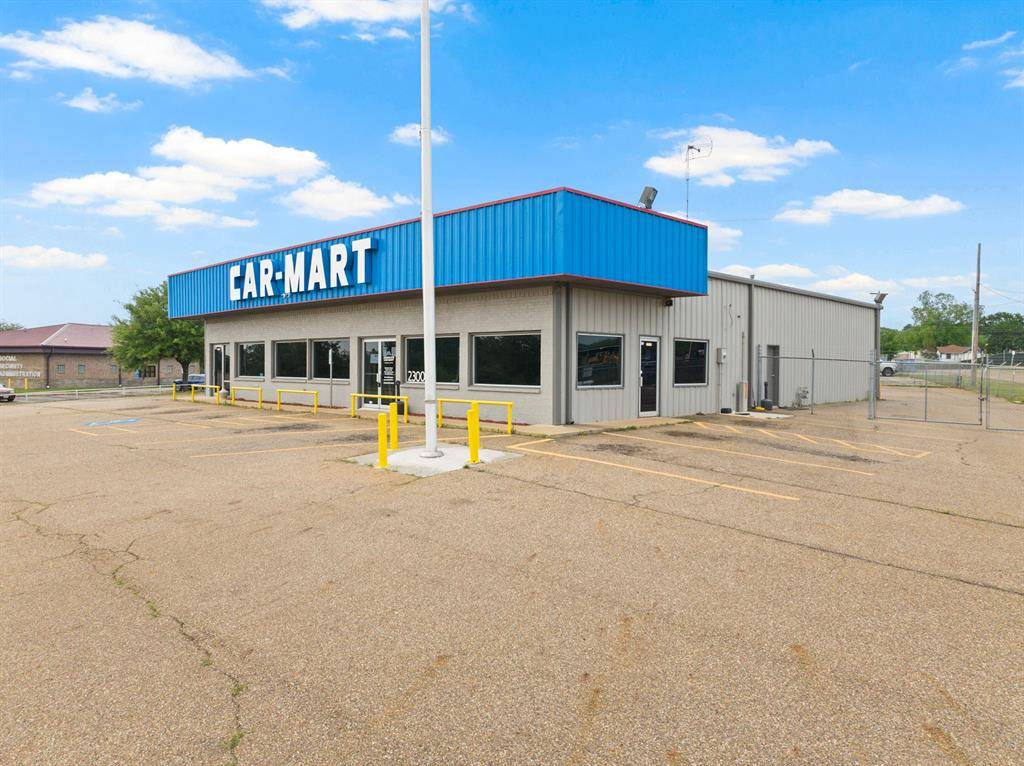 2300 W Ferguson Road, Mount Pleasant, TX 75455