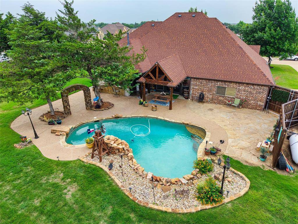 1561 Saint Andrews Drive, Red Oak, TX 75154