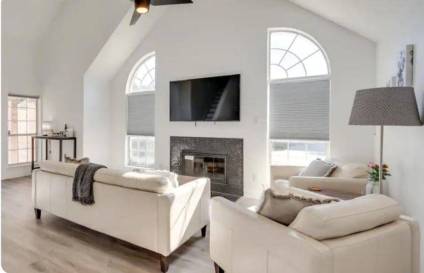 2943 S Bend Drive, Dallas, TX 75229