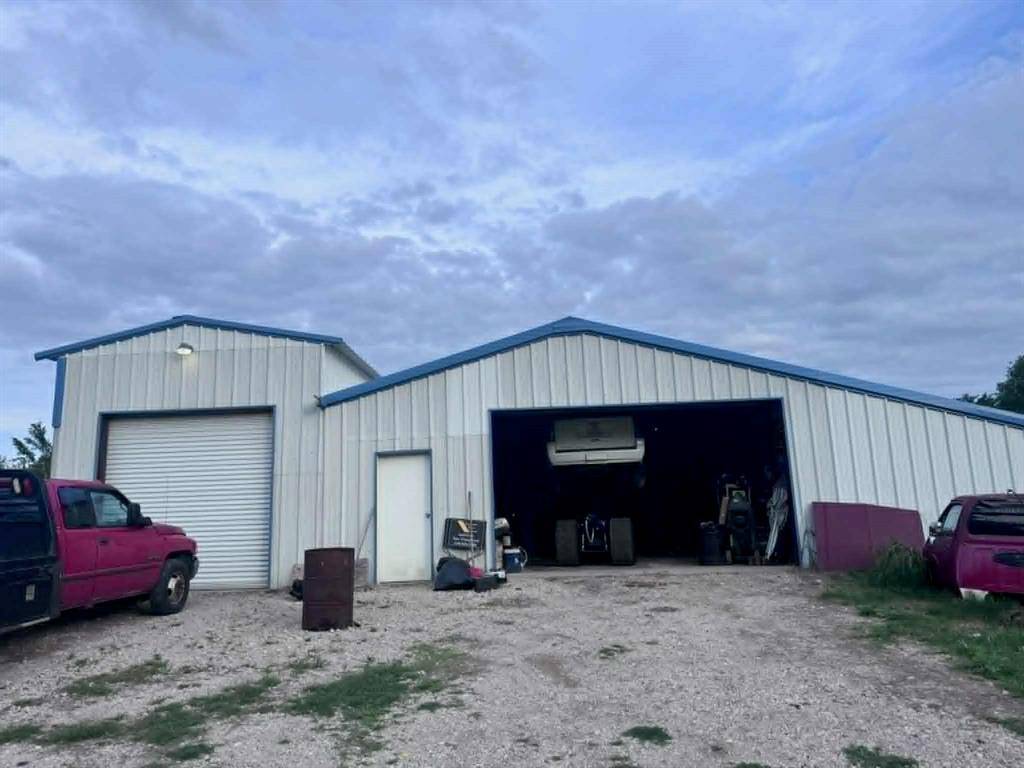 10042 Fm 1390, Scurry, TX 75158