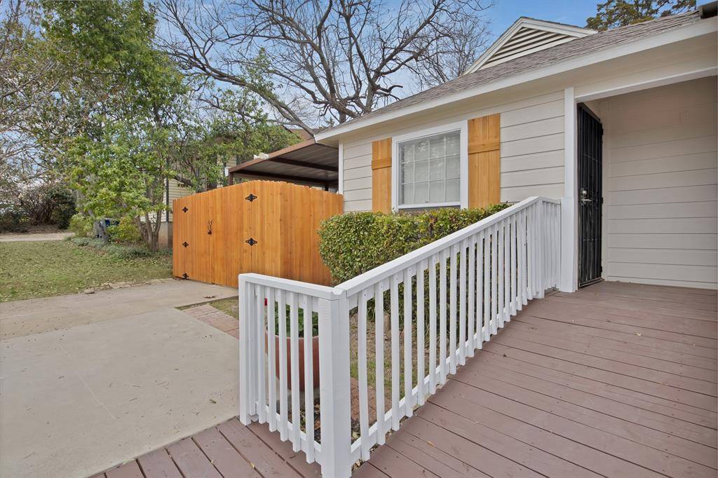 2815 W 8th Street, Dallas, TX 75211