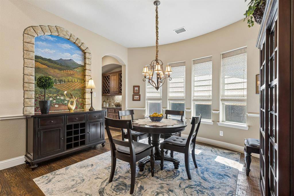 4537 Chaumont Trail, Arlington, TX 76013