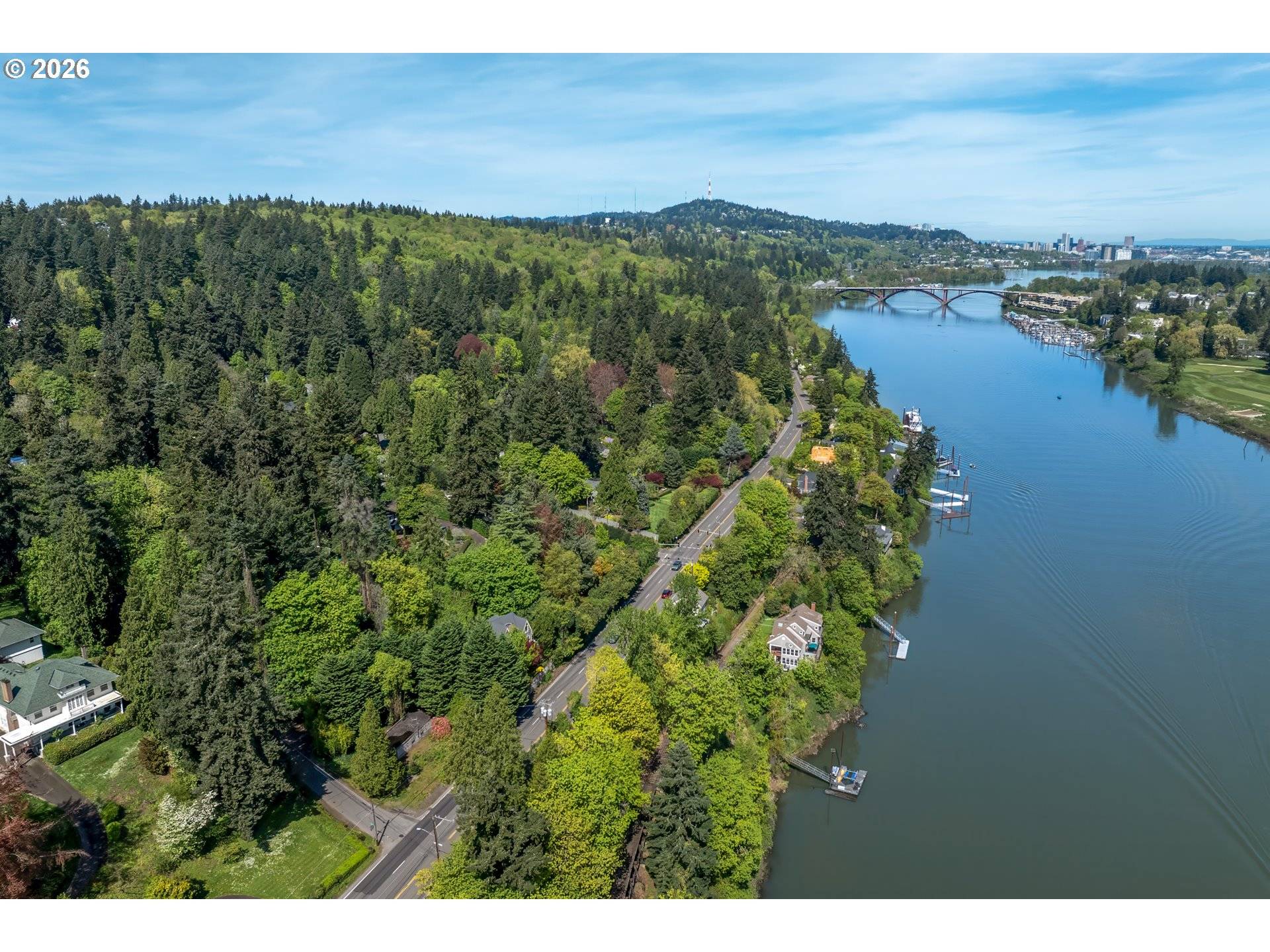 1911 S CAREY LN, Portland, OR 97219