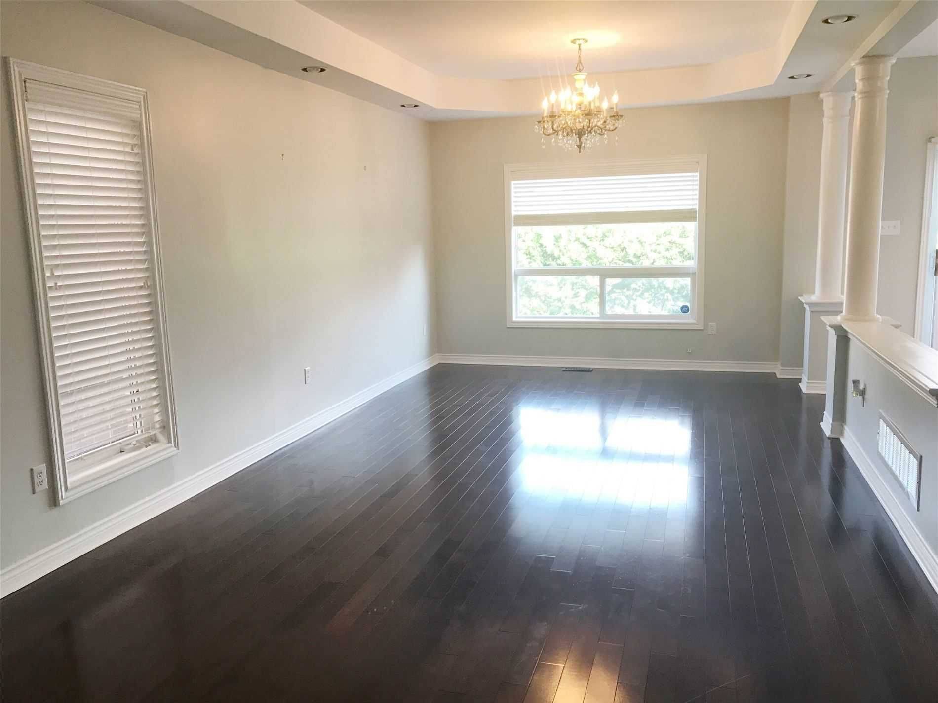 9 Firwood DR, Richmond Hill, ON L4S 1Z8