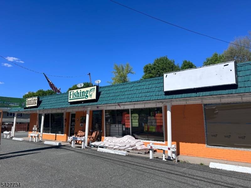196 Main St, Andover Boro, NJ 07821