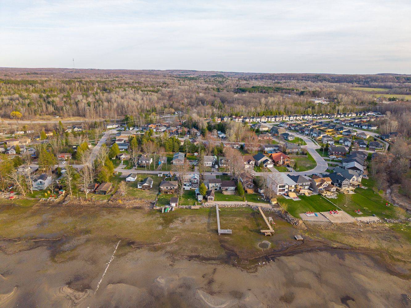 555 O'Leary LN, Tay, ON L0K 2A0