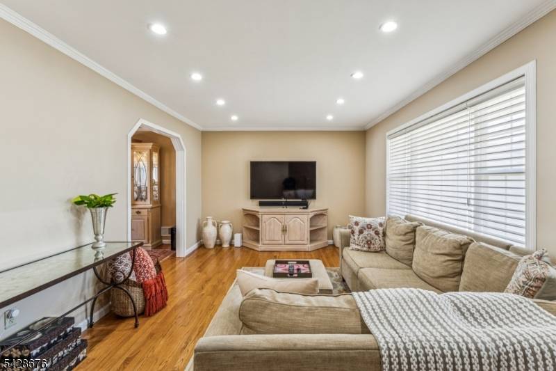 100 Juliette St, Woodbridge Twp., NJ 08861